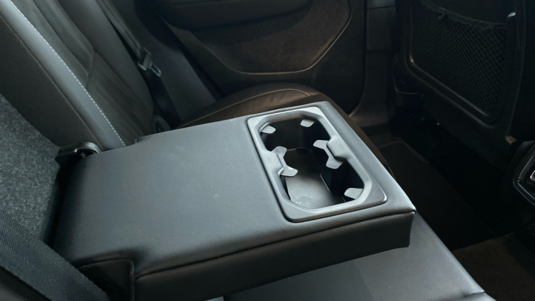 Volvo Xc40 2.0 B4P R DESIGN Pro 5dr Auto [7 speed] Petrol Estate